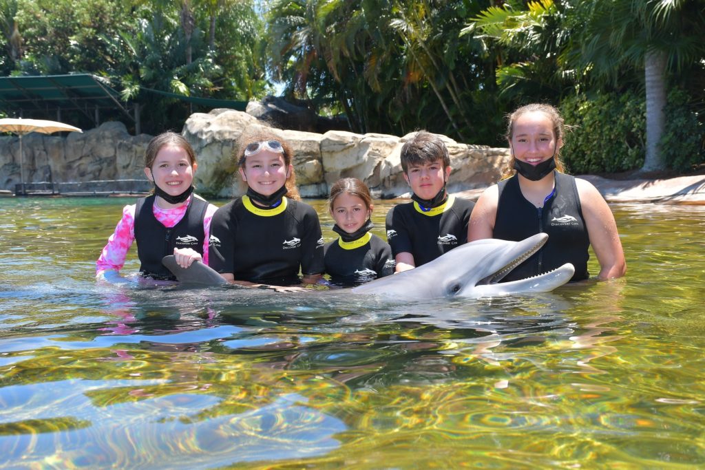 Students on field trip at Discovery Cove in Orlando
